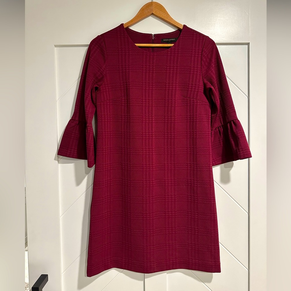 Banana Republic Maroon Women’s Houndstooth Bell Sleeve Crew Neck Dress Size XS